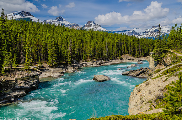 North Saskatchewan River and a view of Survey Peak [2667m] and Mount Erasmum [3265m] on the left.