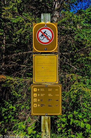 Trail sign, 500m to Marble Canyon.